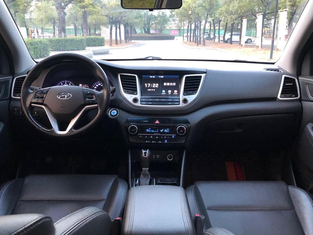 2017 Hyundai  Tucson thumbnail 4
