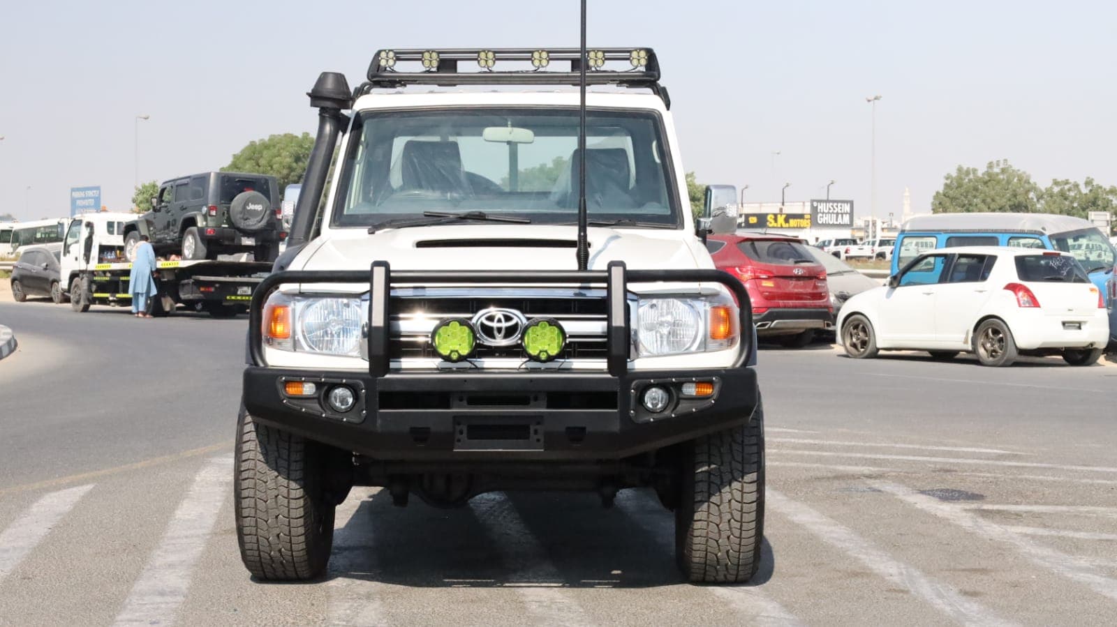 2012 Toyota  Land Cruiser  thumbnail 2