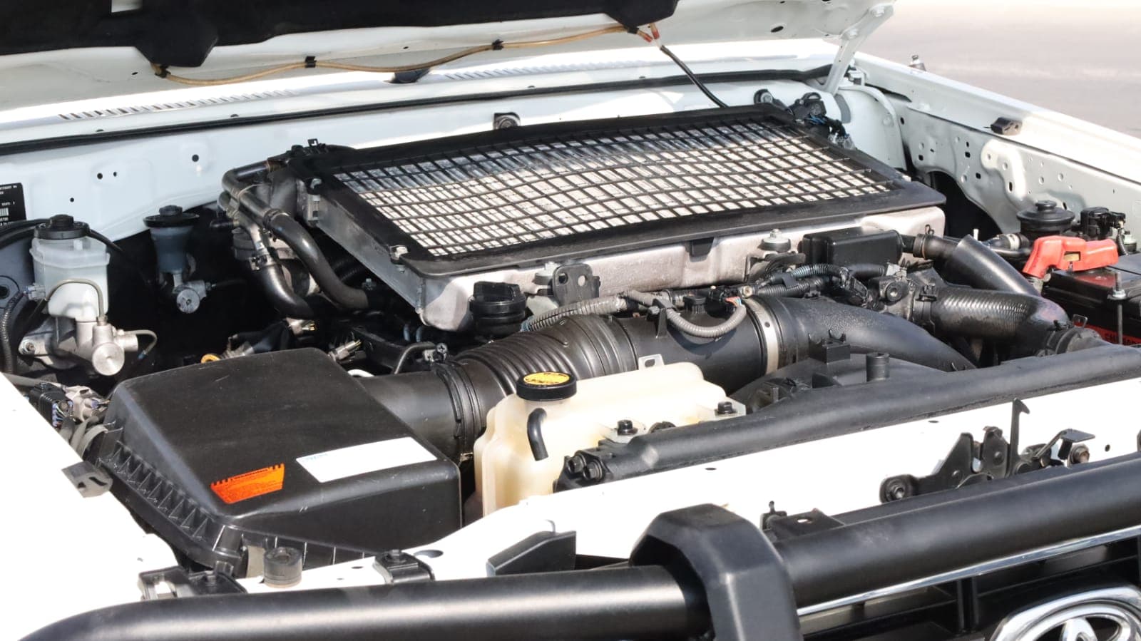 2012 Toyota  Land Cruiser  thumbnail 10