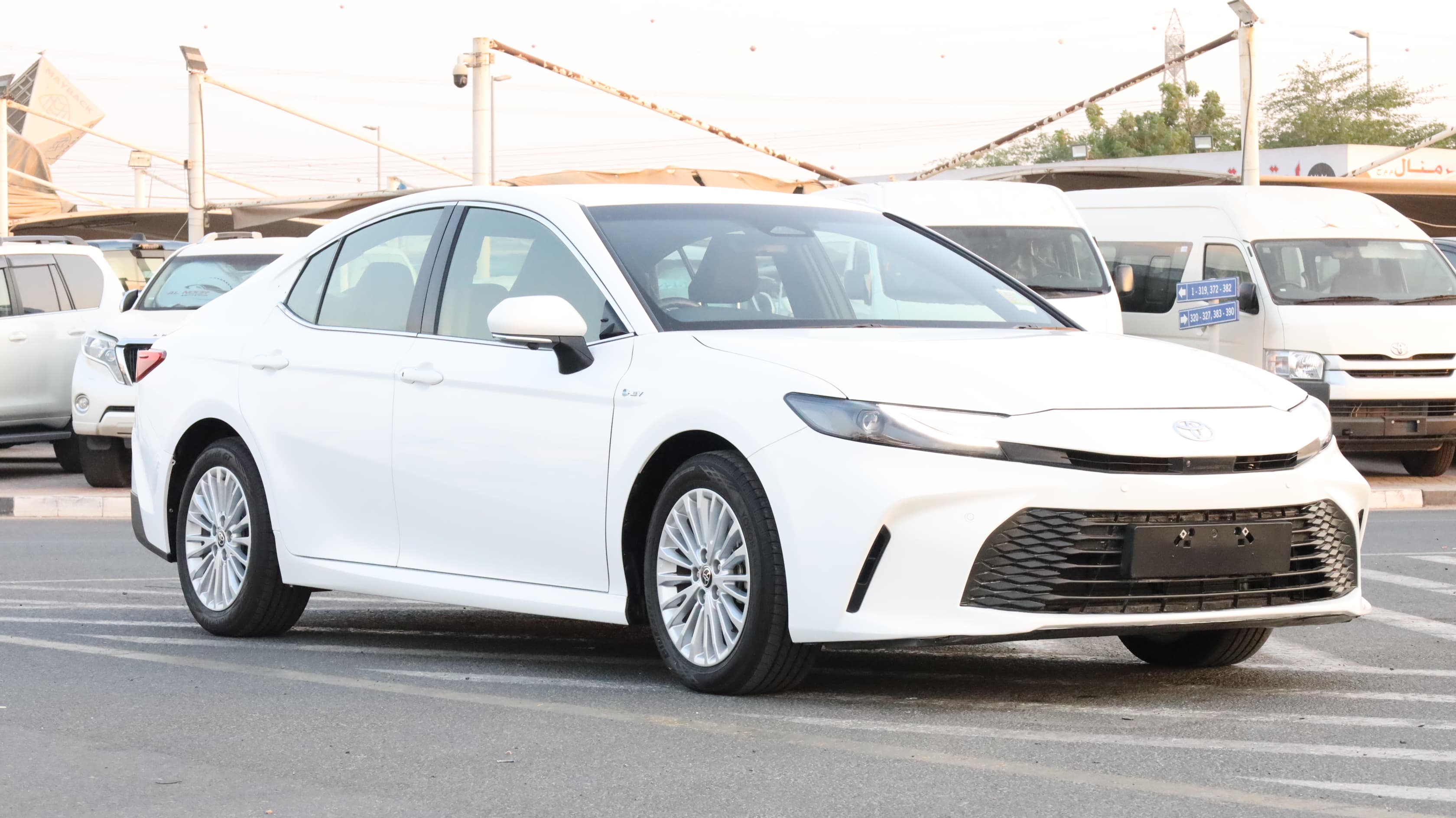 2025 Toyota  Camry  thumbnail 7