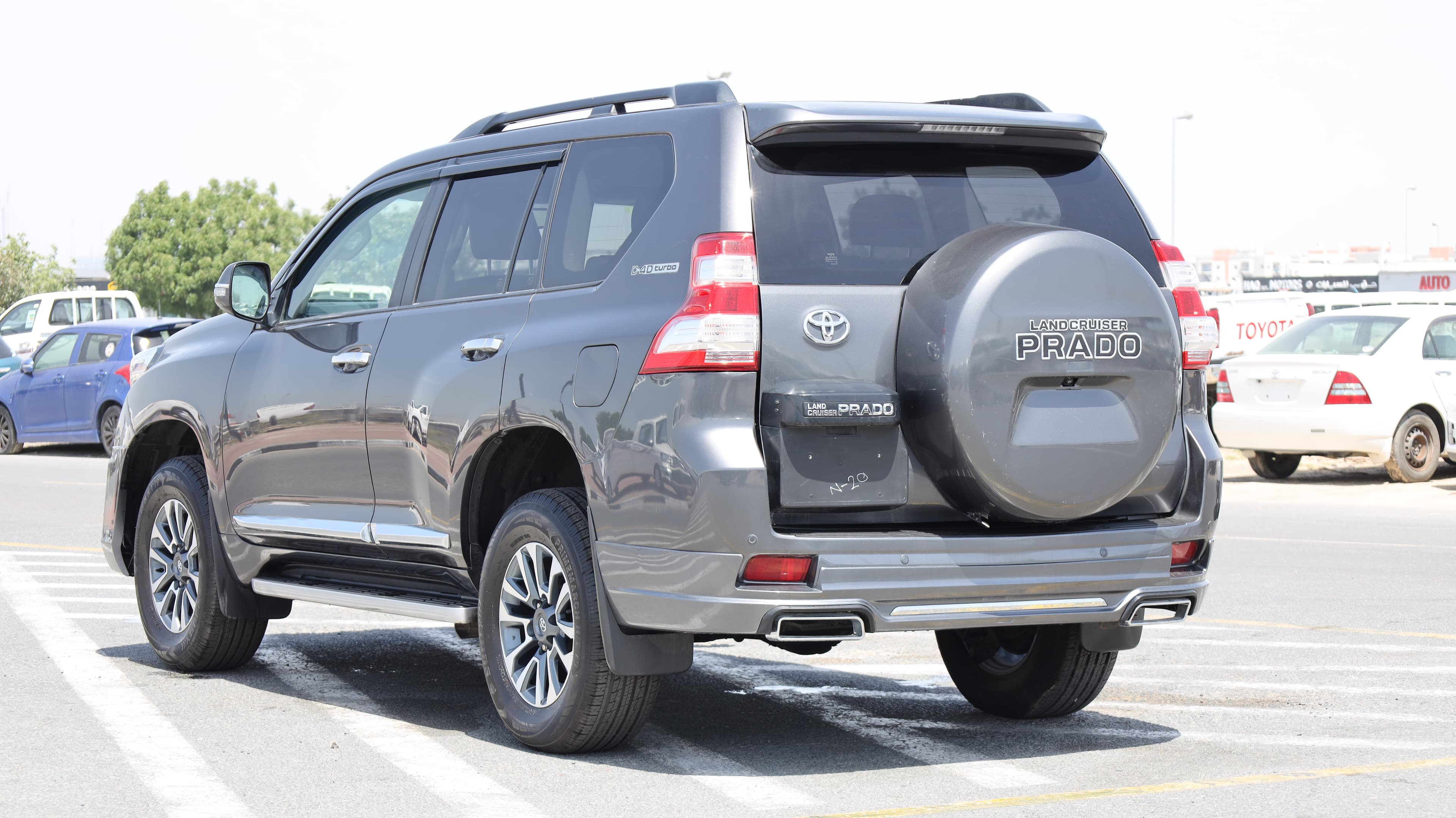 2017 Toyota   Landcruiser Prado thumbnail 6