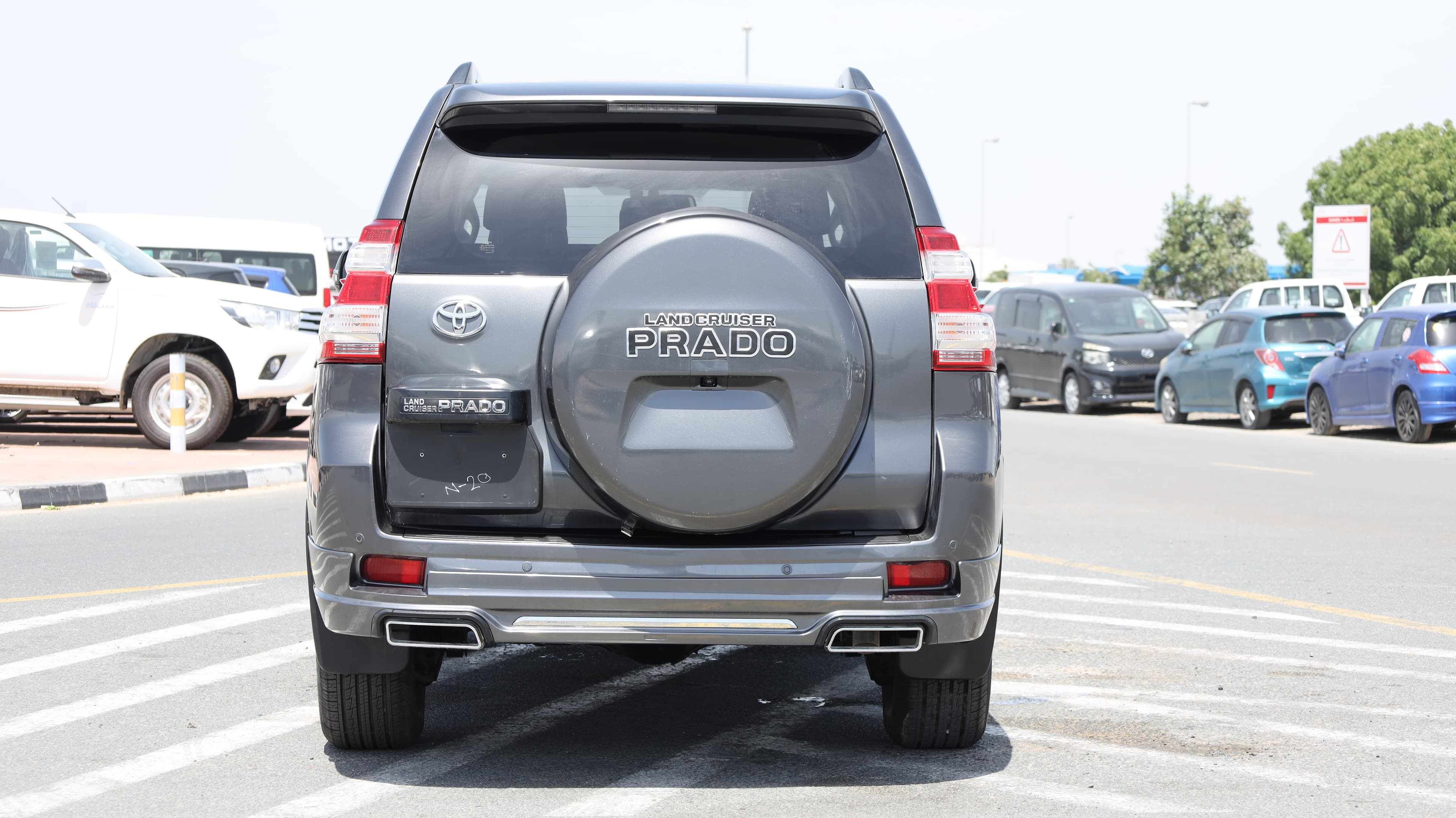2017 Toyota   Landcruiser Prado thumbnail 7