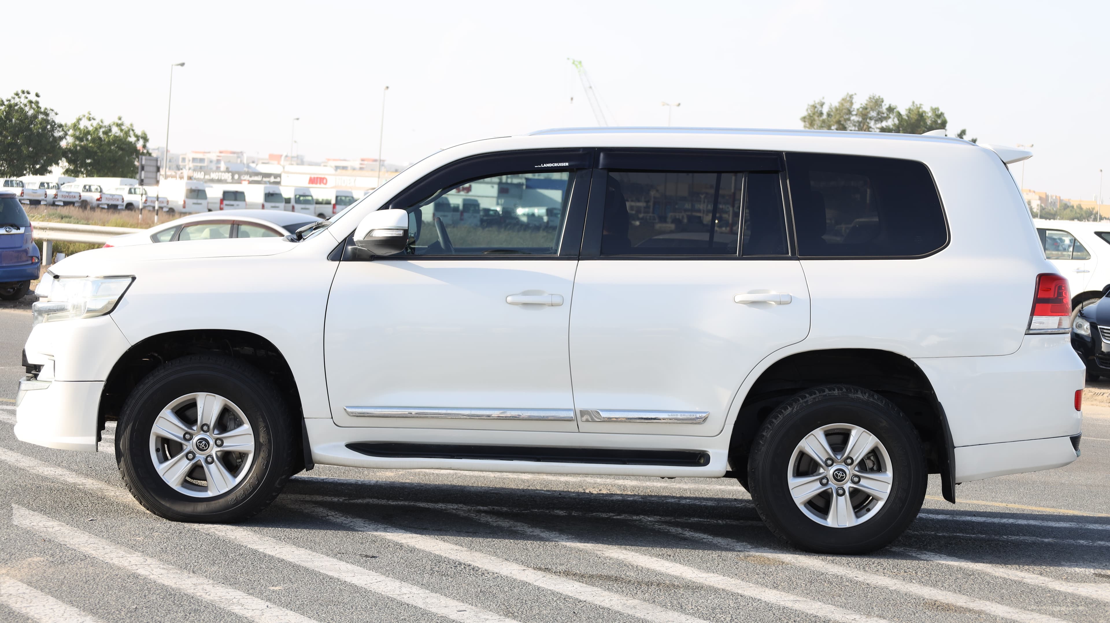 2020 TOYOTA  LAND CRUISER GXR  thumbnail 8